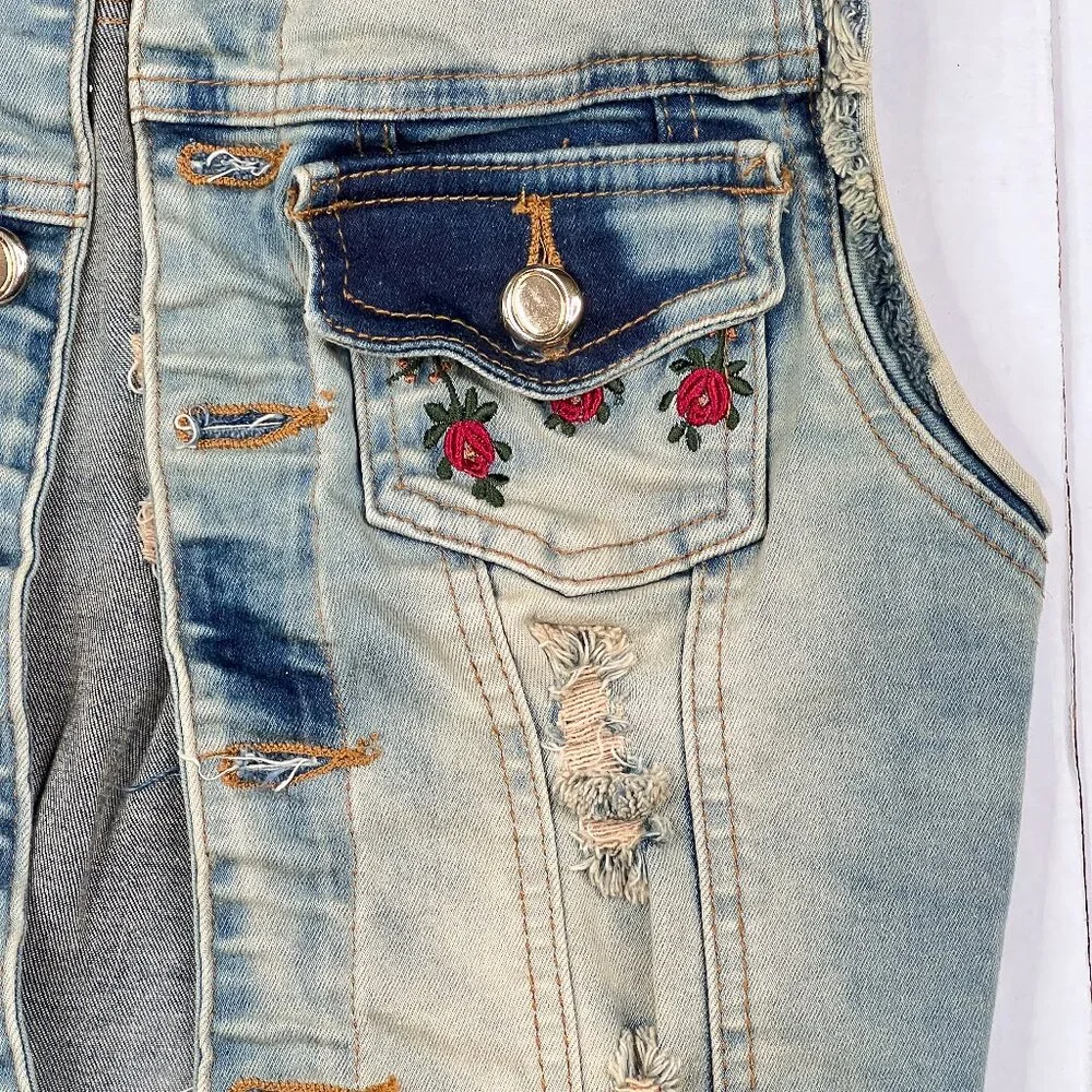 '90s Vintage Acid-Wash‎ Rose Embroidered Destroyed Goth Grunge Denim Vest Size 6